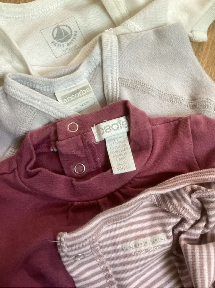 Lot fille 1 mois pyjama et bodies - photo numéro 10