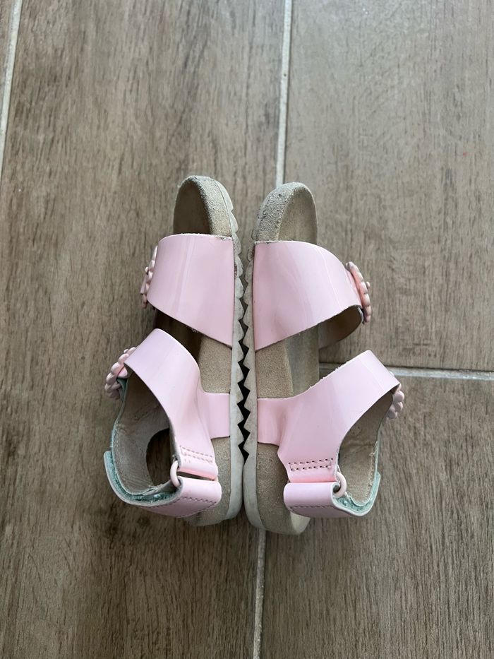 Jolies sandales Zara bébé fille taille 23 - photo numéro 4