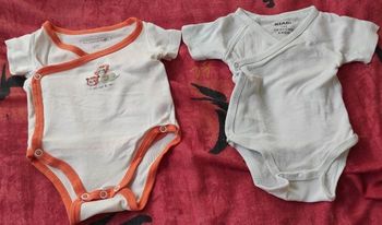 Lot bodies bébé