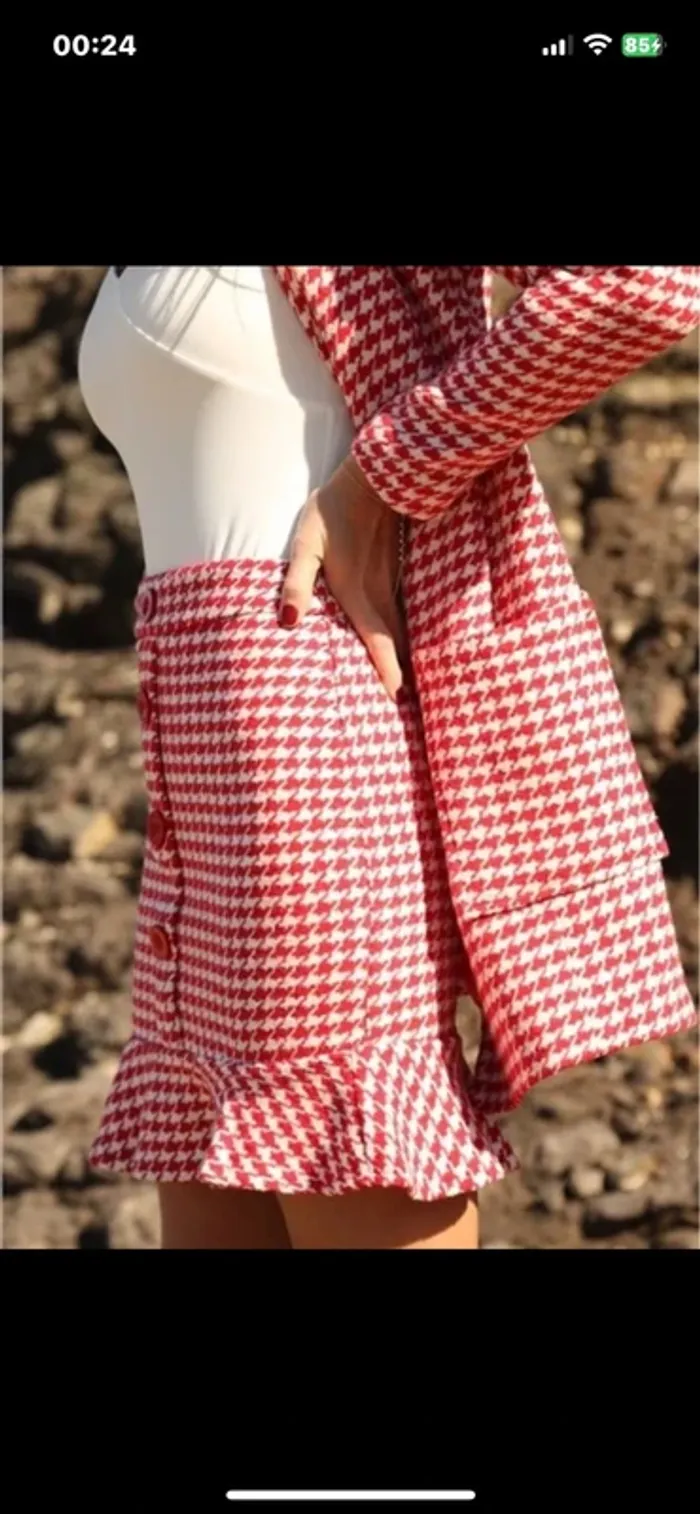 Veste Blazer tweed taille M Zara Vichy carreaux et jupe taille M. comme neuf. Valeur plus de  100€ - photo numéro 14