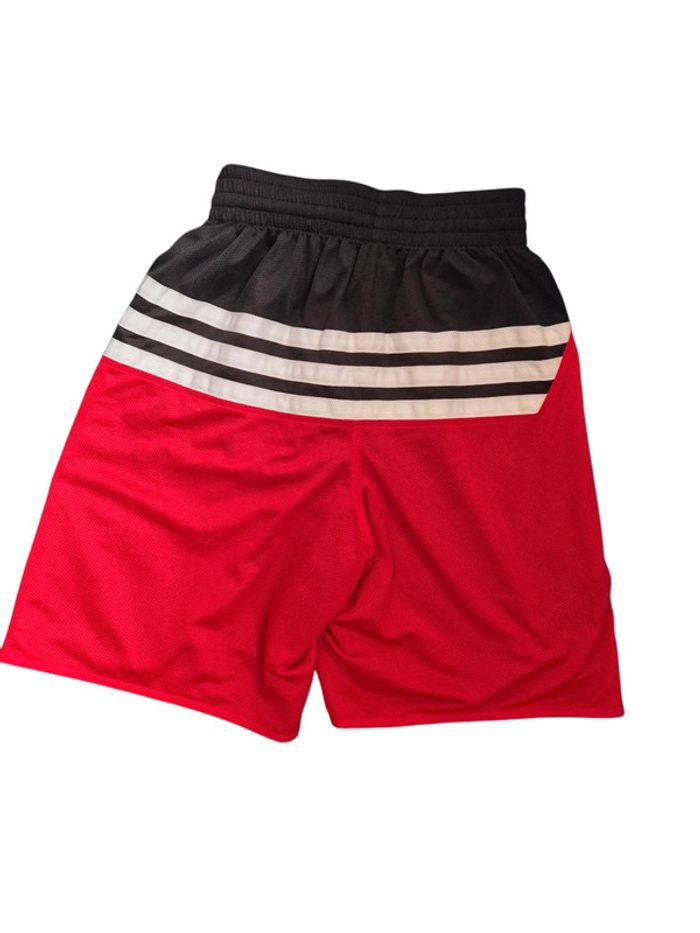 Short adidas neuf - photo numéro 2