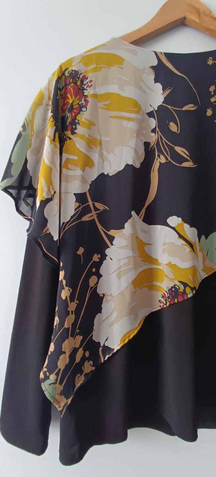 Blouse avec voile fleuri manches longues avec collier intégré taille 3 - photo numéro 7