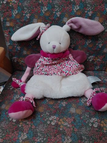#7 Doudou et compagnie - Marionnette Cerise le lapin blanc rose violet
