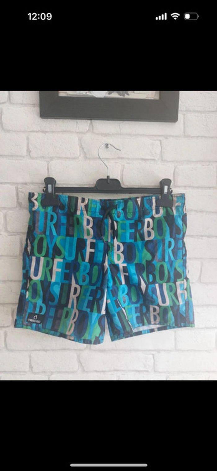 Short de bain Tribord taille 10 ans