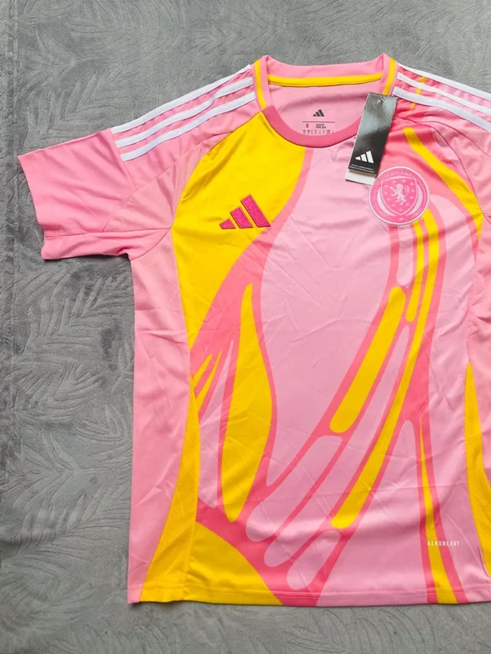 Maillot concept foot Écosse rose jaune taille S - photo numéro 2