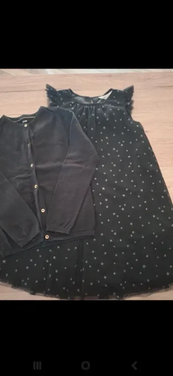 Robe h&m avec gilet kiabi noir 8 ans