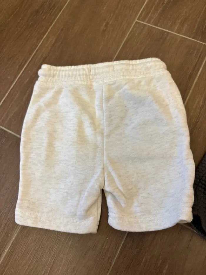Lot 2 shorts - photo numéro 4