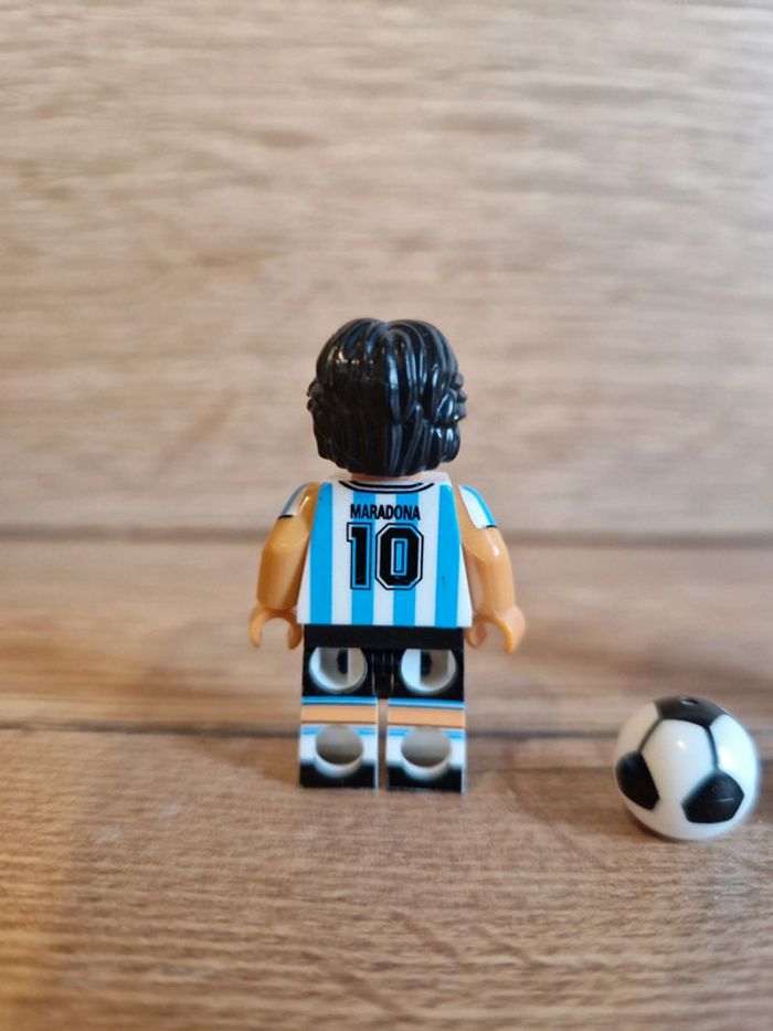 Figurines type lego Footballeurs Messi et Maradona Argentine - photo numéro 4
