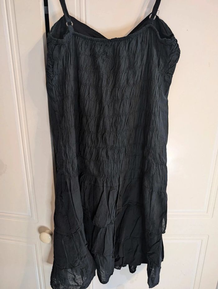 Robe noire - photo numéro 2