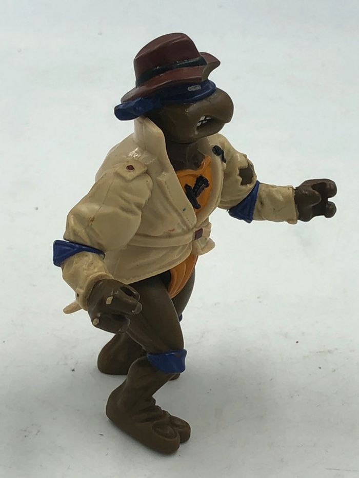Figurine vintage Teenage Mutant Ninja Turtles Détective Donatello Playmates Toys 1990 - photo numéro 2