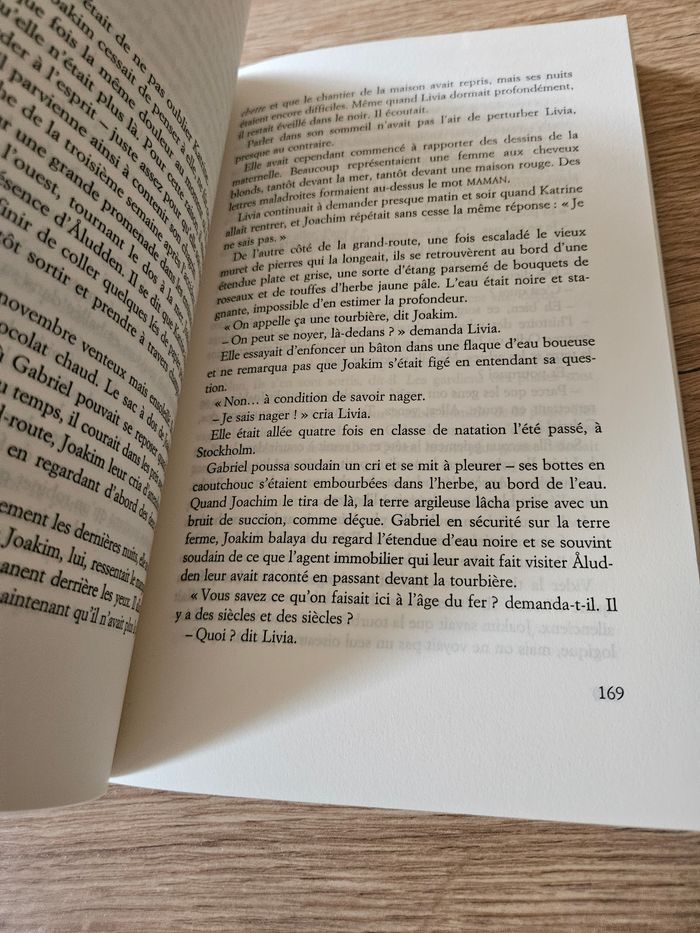L'écho des morts de Johan Theorin - photo numéro 2