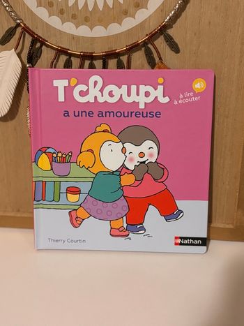 Tchoupi a une amoureuse 