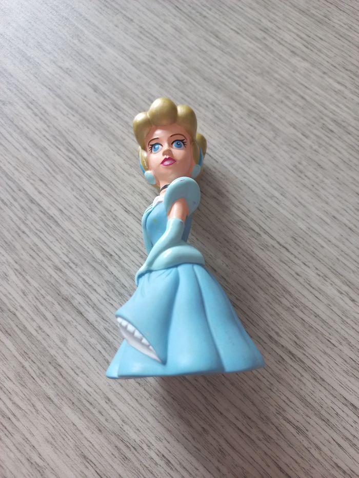 Figurine Cendrillon