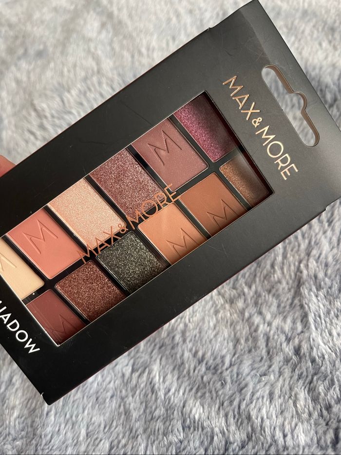 Palette d’ombres à paupières matt & mettalic max & more - photo numéro 2