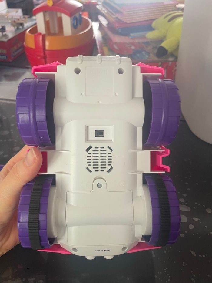 Voiture télécommandée rose - photo numéro 3