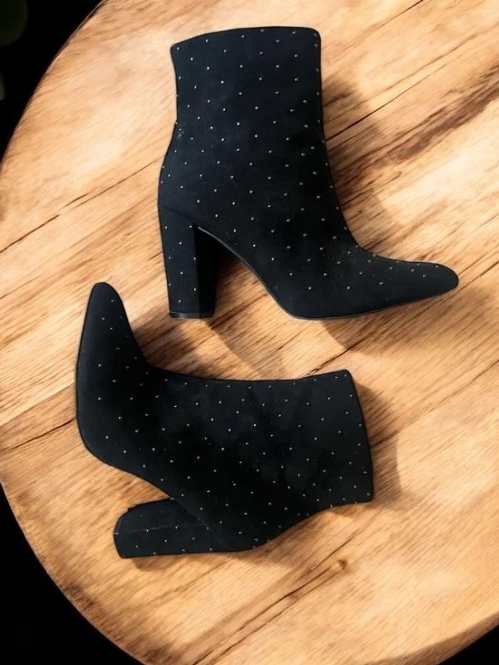 magnifiques bottines Mango noires clou argentés
