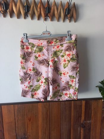 Short fleuri