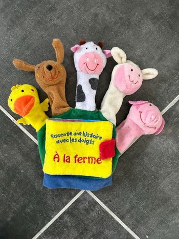 Jeux raconte histoire de la ferme avec les doigts 