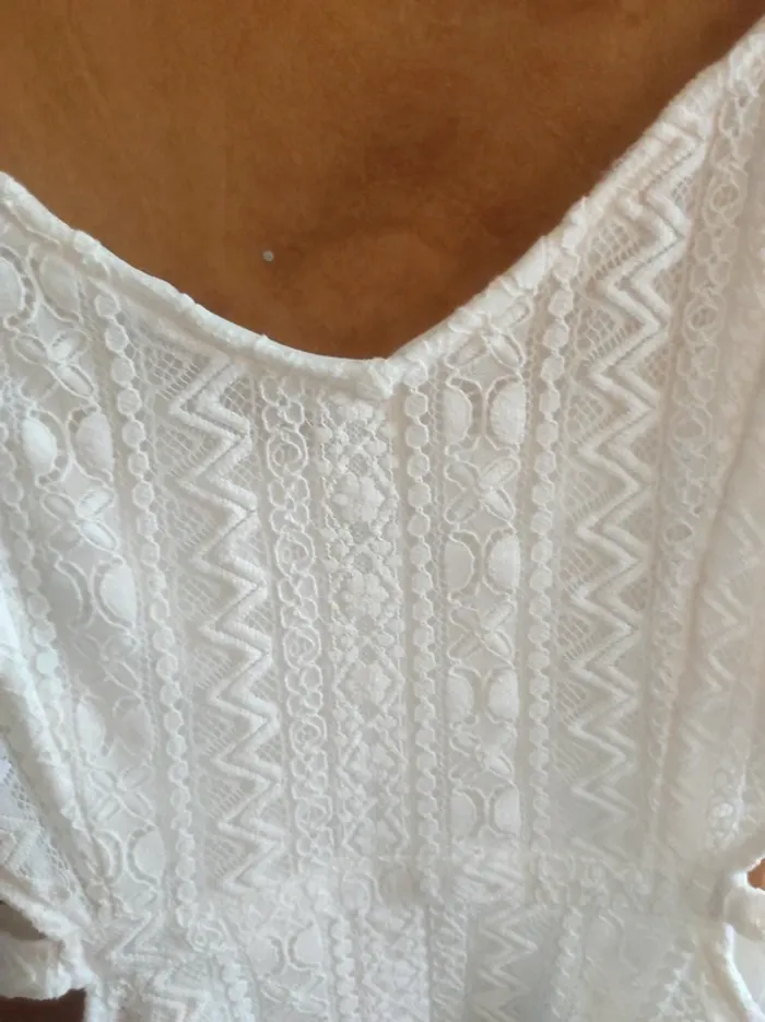 Robe blanche dentelle a bretelles - photo numéro 2