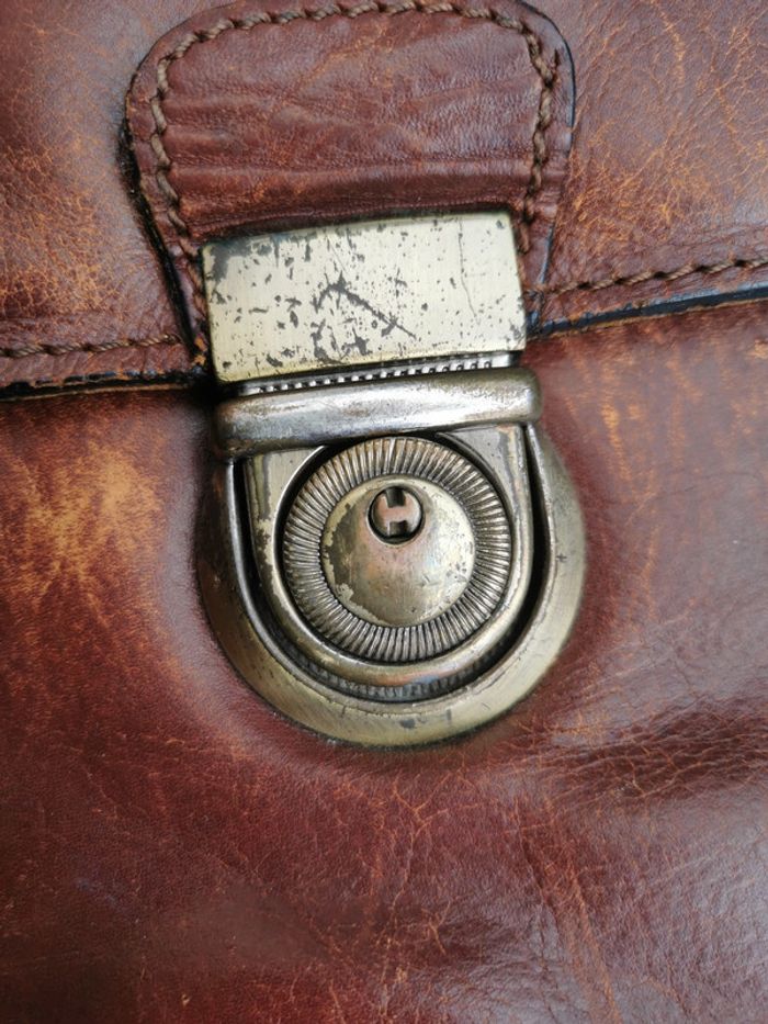 Serviette vintage en cuir Arthur & Aston - photo numéro 6