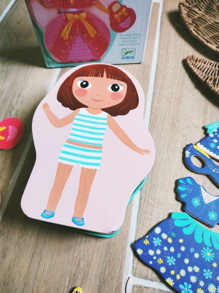 👸Coffret en métal Princesse puzzle aimanté /magnétique marque Djeco - photo numéro 3