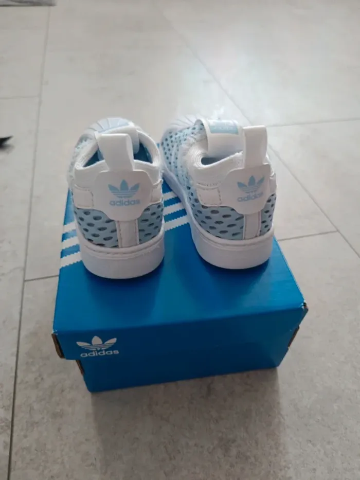 Adidas Superstar t22 - photo numéro 3