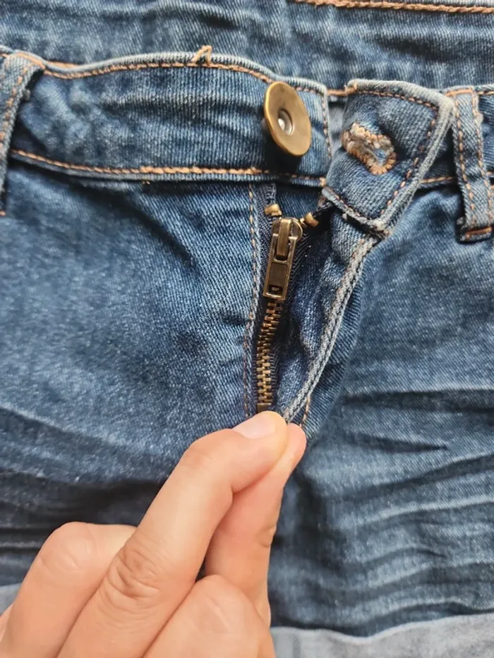 Mini short en jean T38 - photo numéro 2