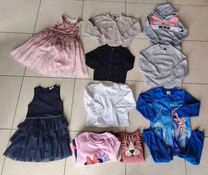Lot de vêtements fille 5 ans ou 110/116