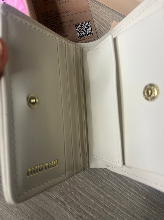 Porte monnaie miu miu blanc neuf - photo numéro 4