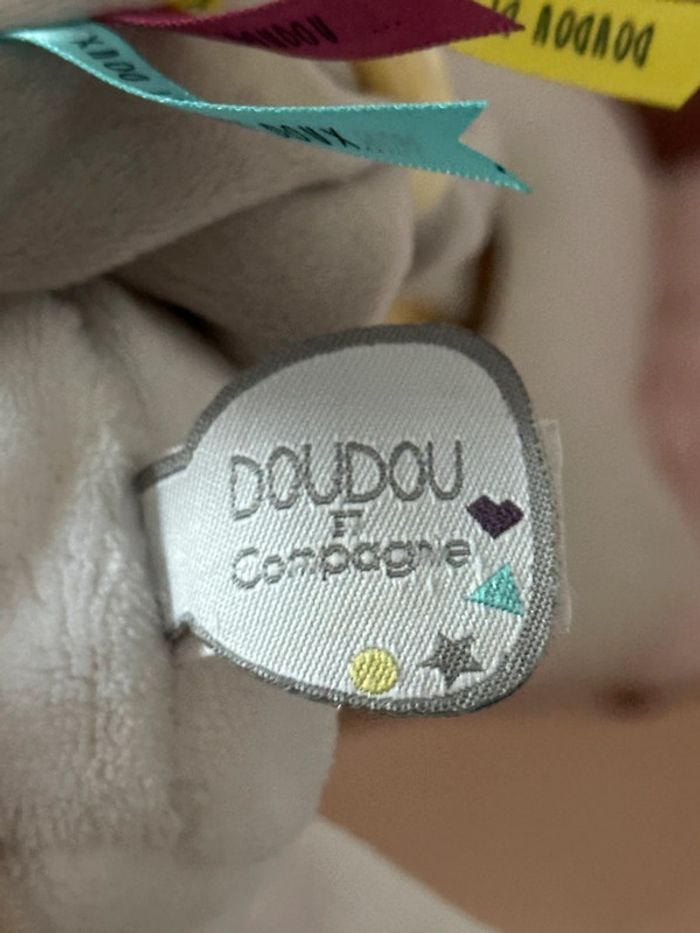 Doudou / hochet lapin Toopi - photo numéro 6