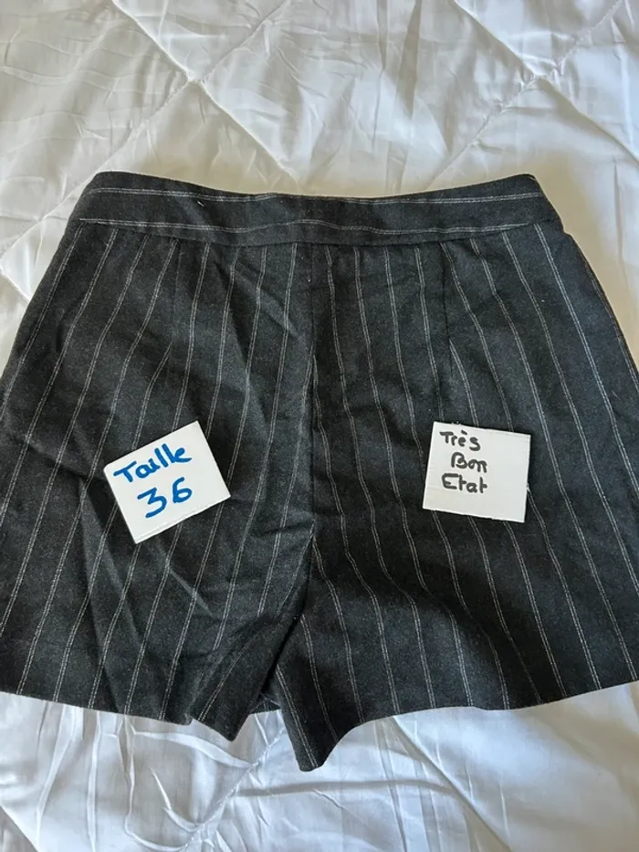 Short noir à rayures - photo numéro 3