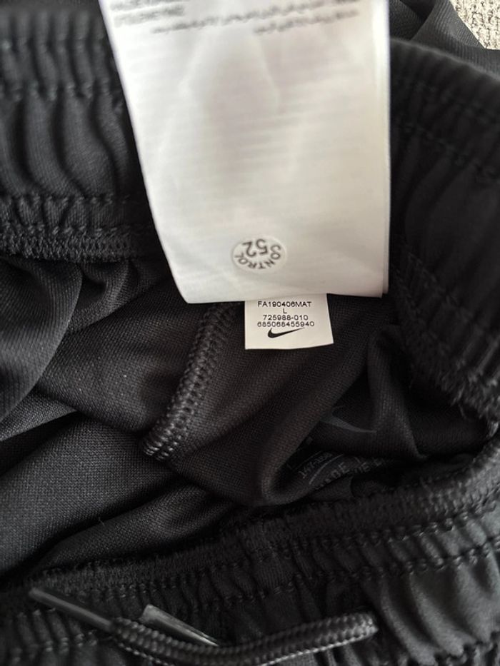 Short de sport - photo numéro 3