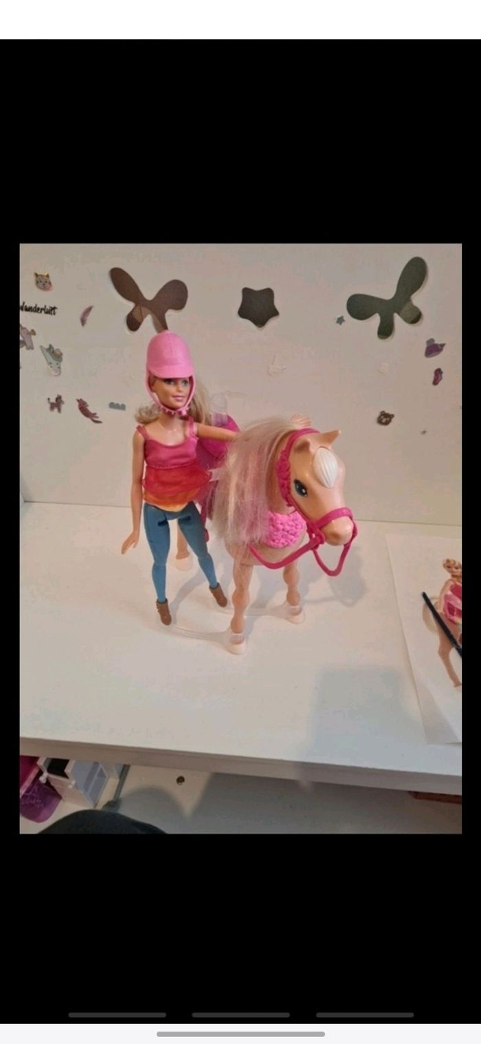 Barbie cheval de danse