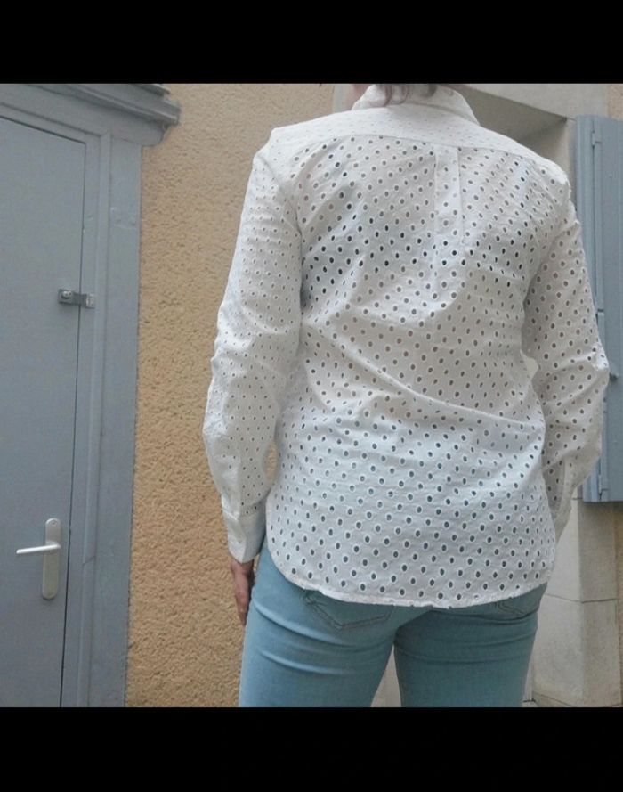Jolie chemise ajourée - photo numéro 3