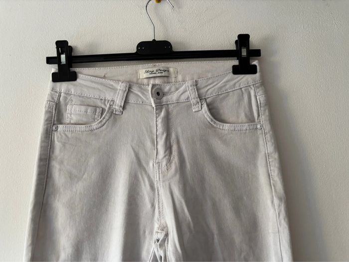 👖 Jolie jeans skinny blanc shiny design Taille S👖 - photo numéro 3