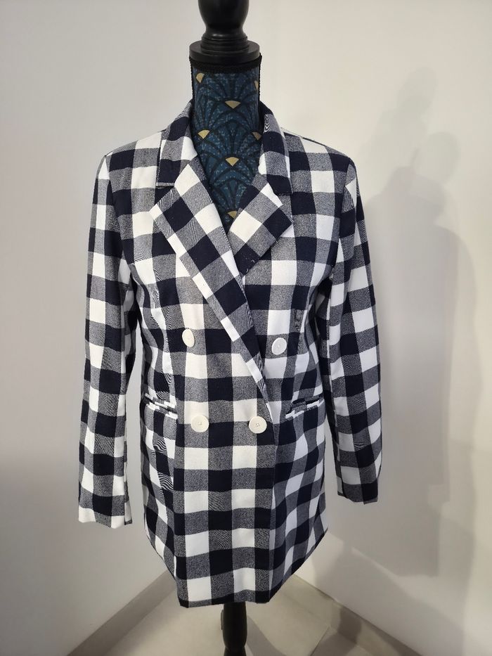Veste mi-longues blanche à carreaux bleu, Lefties, taille M. - photo numéro 2