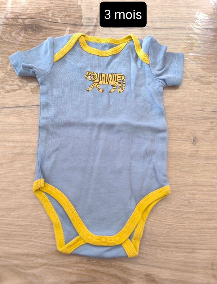 Body manches courtes