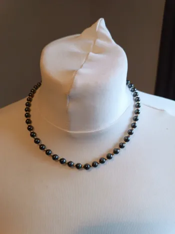 Collier ras de cou Perles hématite