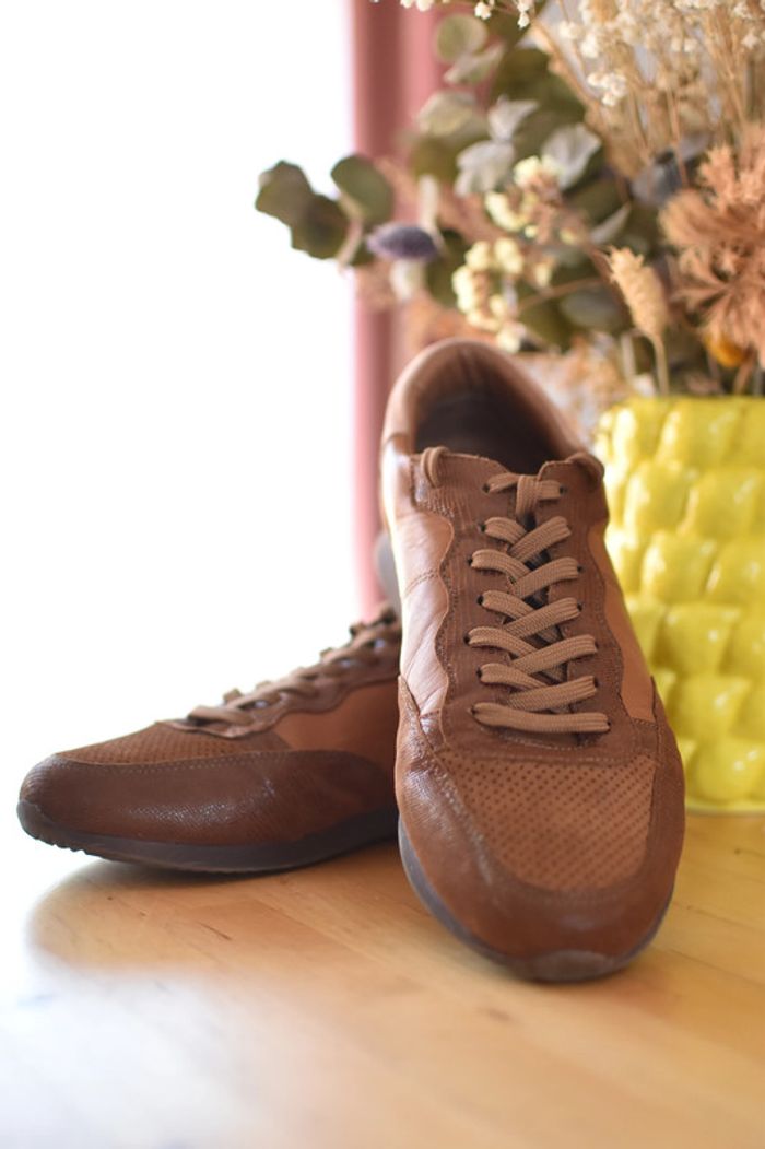 Baskets Marrons - photo numéro 4