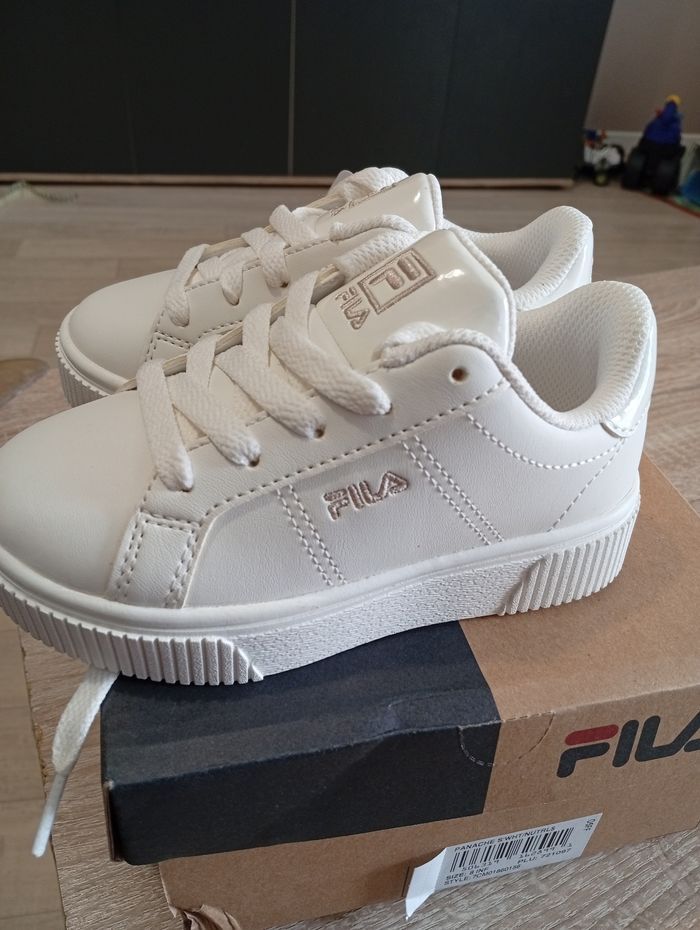 Fila bébé neuves