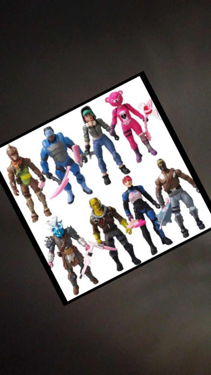 Lot figurine fortnite