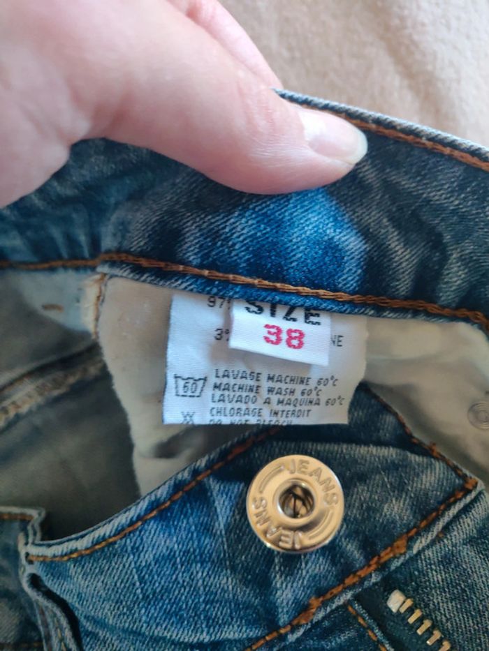 Ultra minijupe en jean y2k - photo numéro 5
