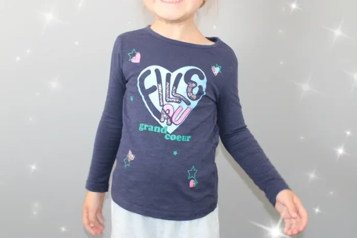 T-shirt manches longues taille 4 ans - photo numéro 2