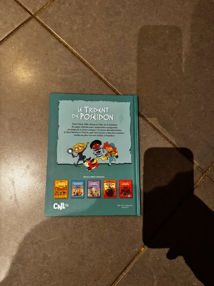Livre / Album - Le super club des mini-aventuriers - Le trident de poséidon - Hachette Jeunesse - photo numéro 2
