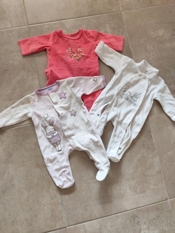 Lot 3 pijamas 1 mois