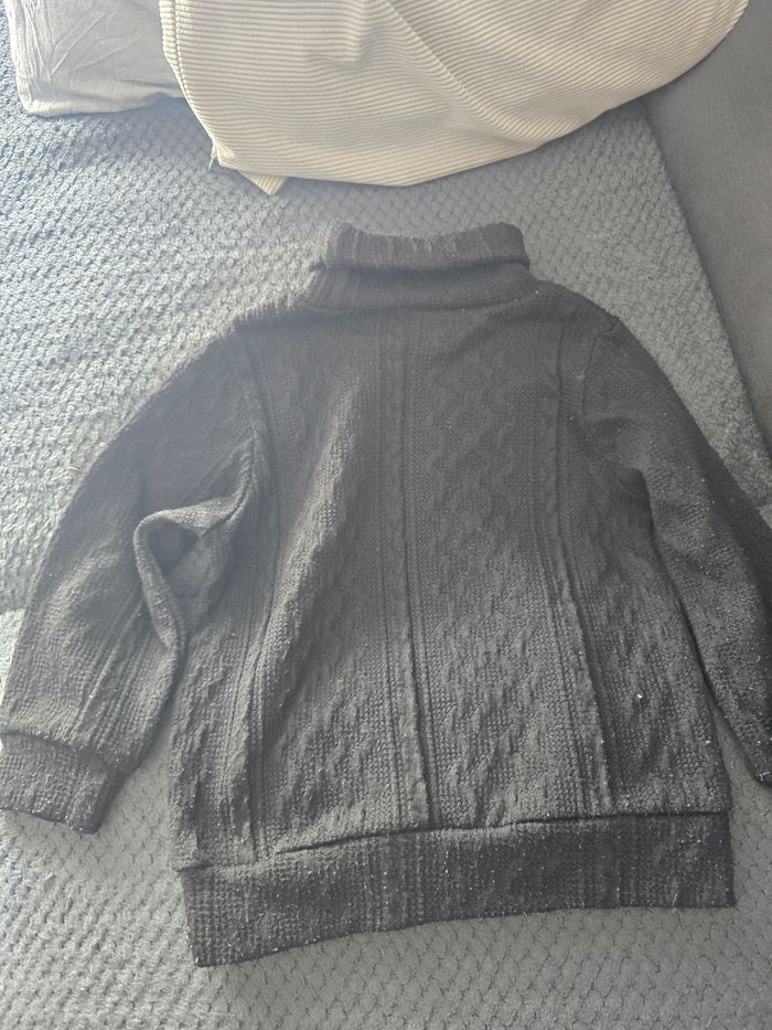 Pull colle roulé