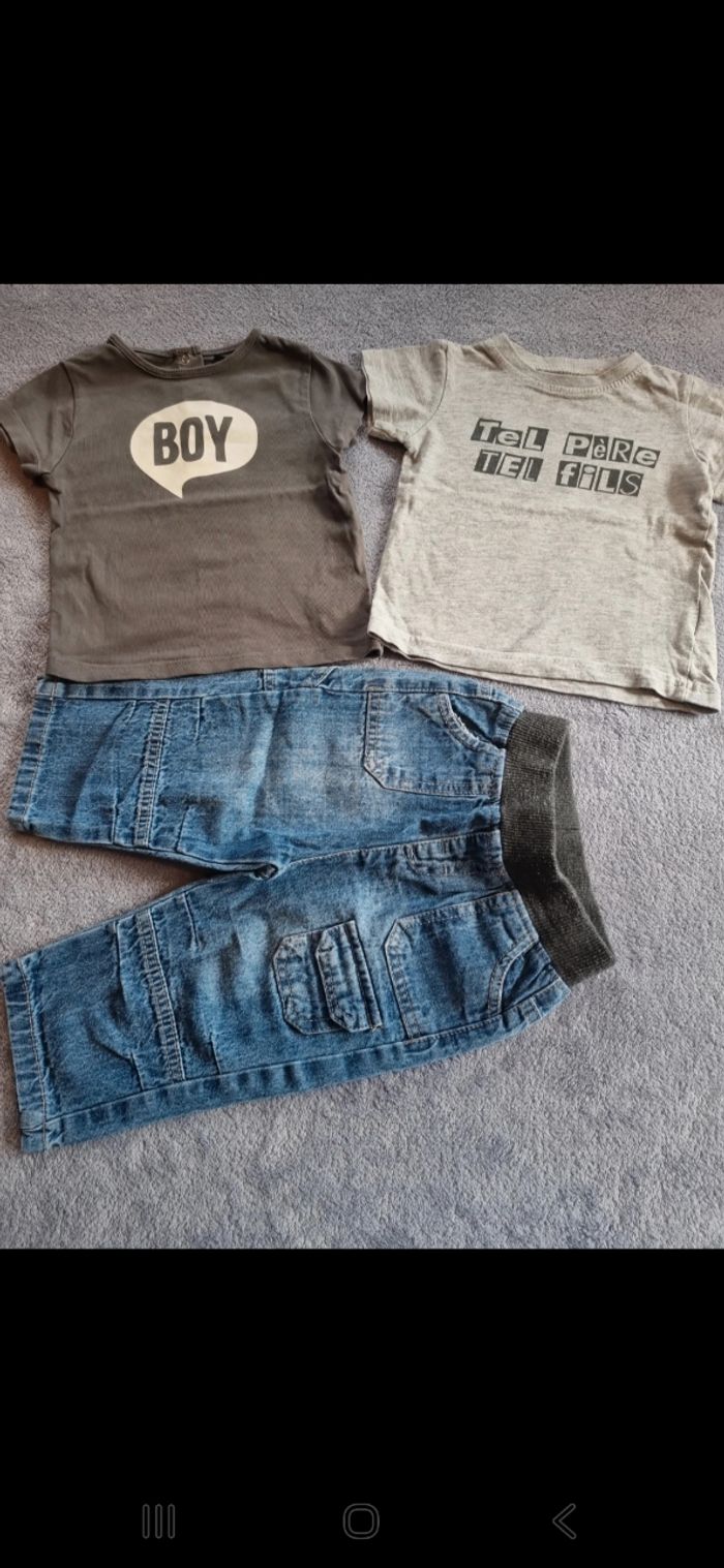 Ensemble jean avec 2 tee-shirt