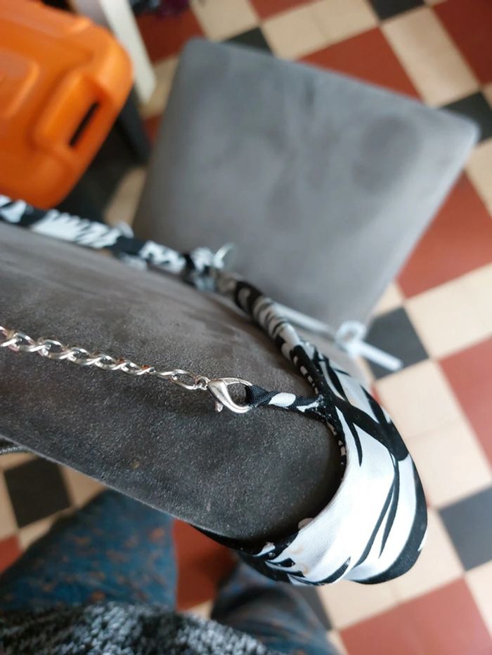 Robe dos nu noir et blanche - photo numéro 3