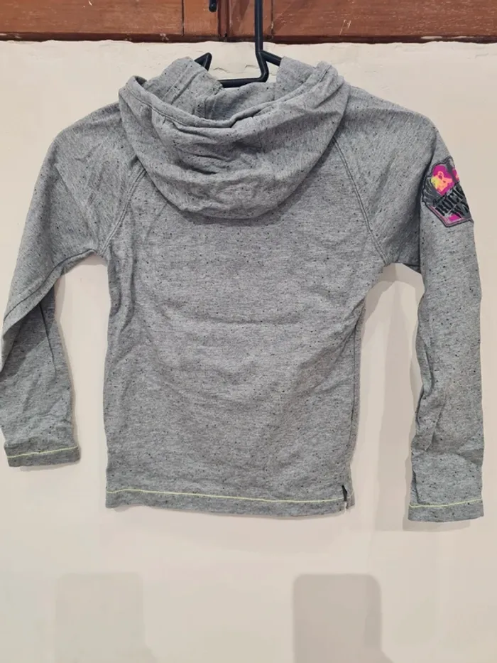 T-shirt manches longues à capuche - photo numéro 4