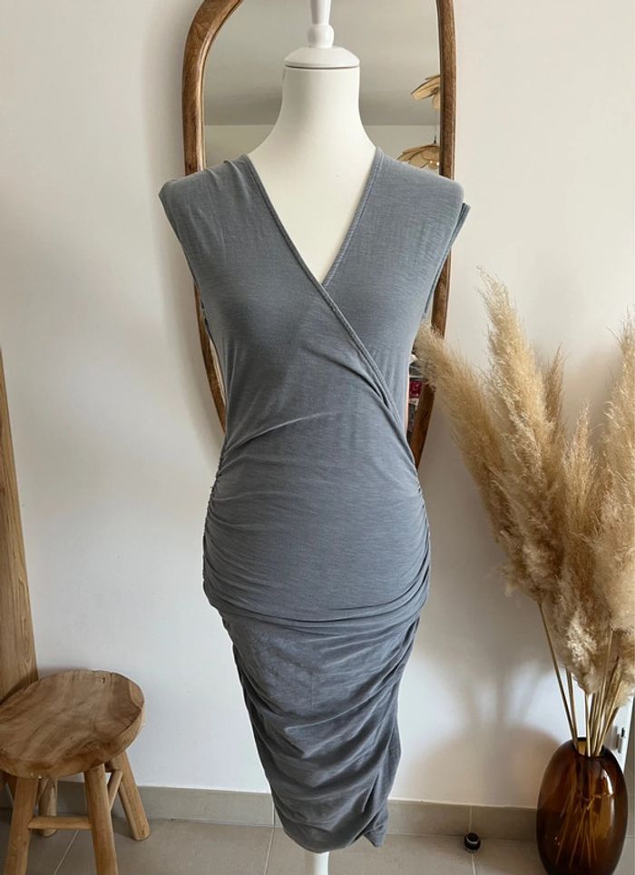 Robe moulante et élégante grise James Perse - photo numéro 4
